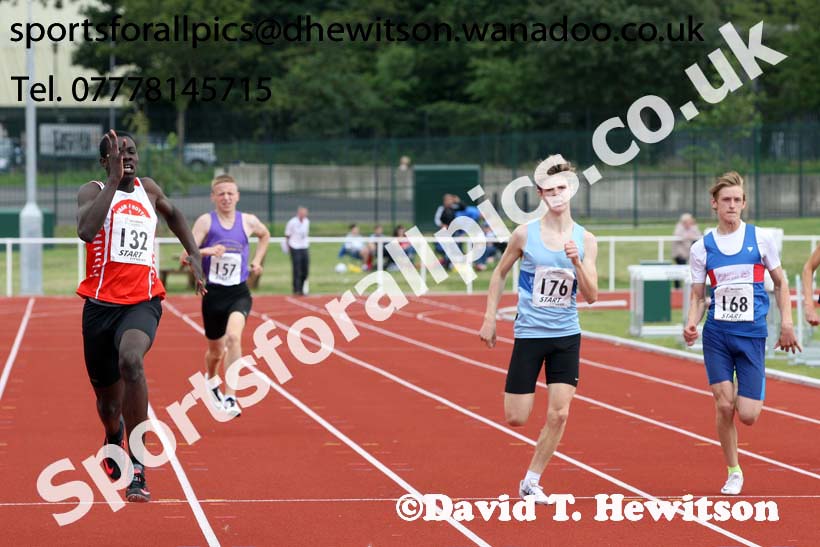 Boys under-15s 300 metres, Northern Under-13s, U-15s and 17s Championships. Photo: David T. Hewitson/Sports for All Pics